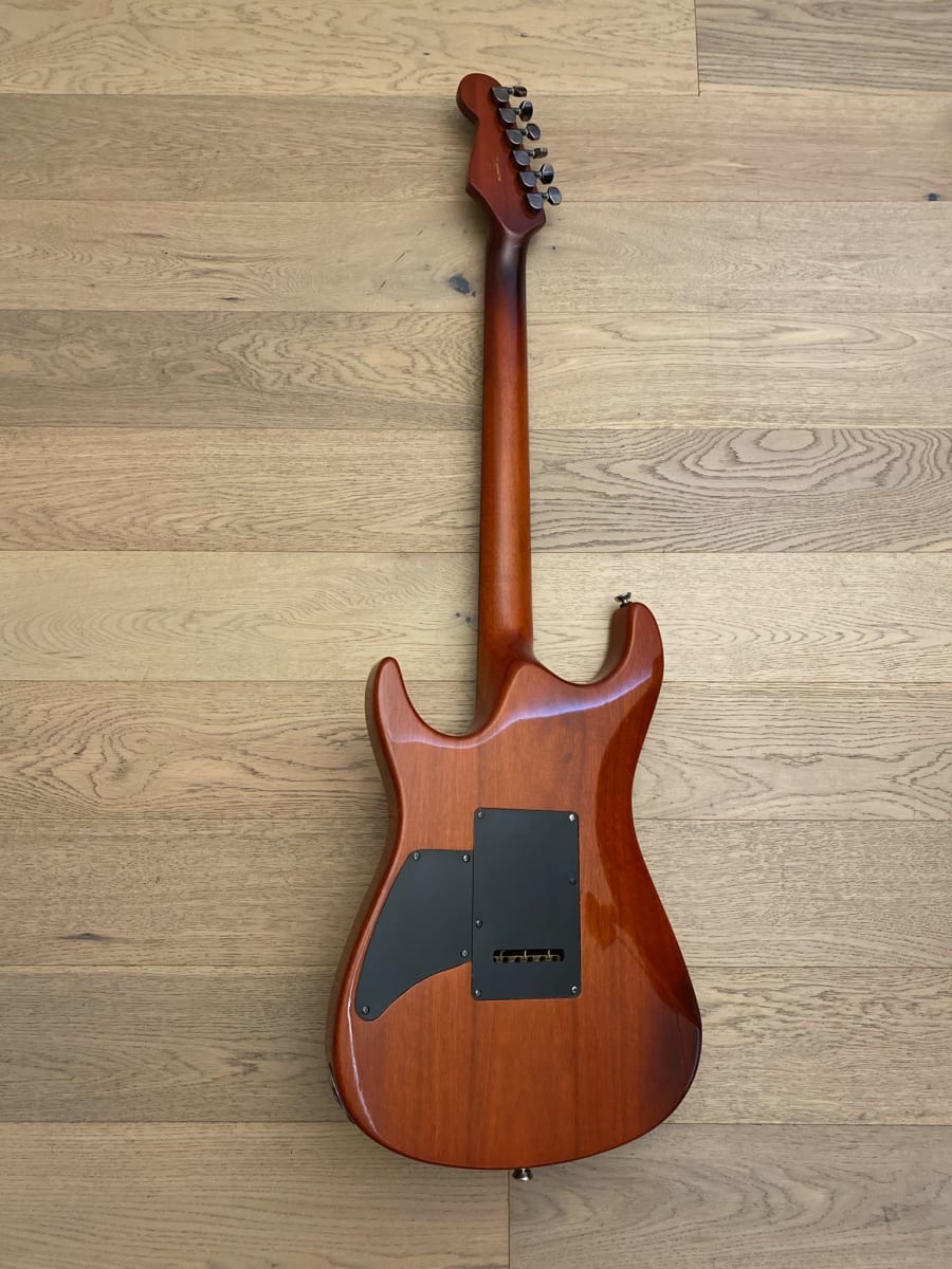 Fender Showmaster (SKU:1613) | Instrumentos Chile