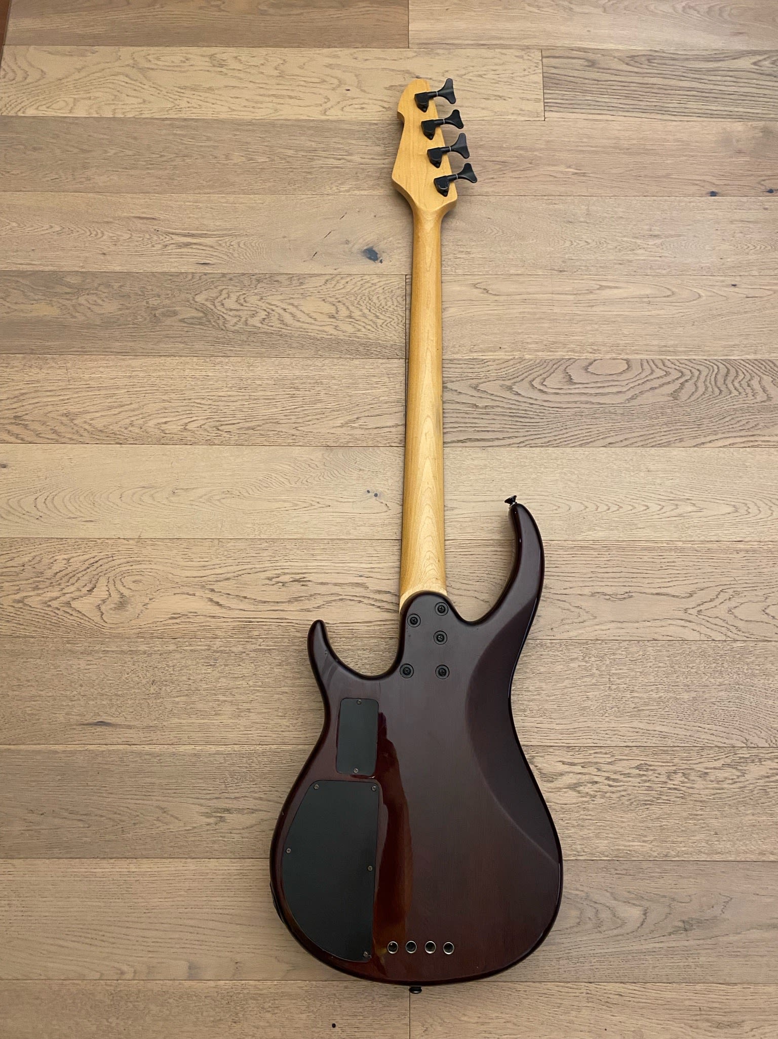 Bajo Electrico Peavey Millennium AC BXP 4