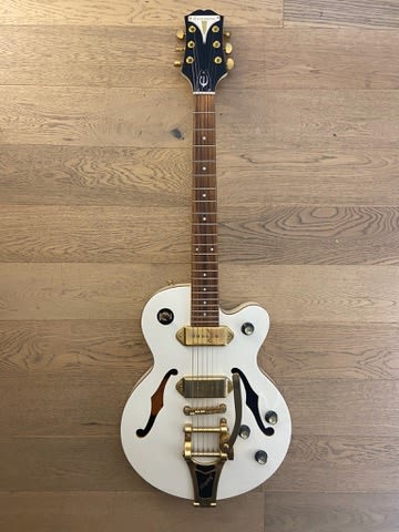 Epiphone Wildkat 「本日限りセール」 Epiphone Wildkat Antique Natural 2016 semi-hollow, sonido vintage