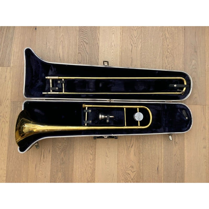 Trombon Tenor Conn Director