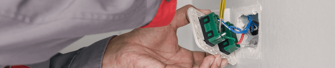 Alargadores, enchufes y adaptadores