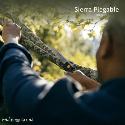 Sierra Plegable Fiskars – Compacta y Eficiente para Cortes de Ramas