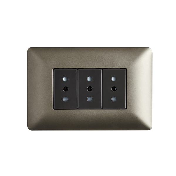 TOMACORRIENTE TRIPLE PUENTEADO 10A STANFORD3