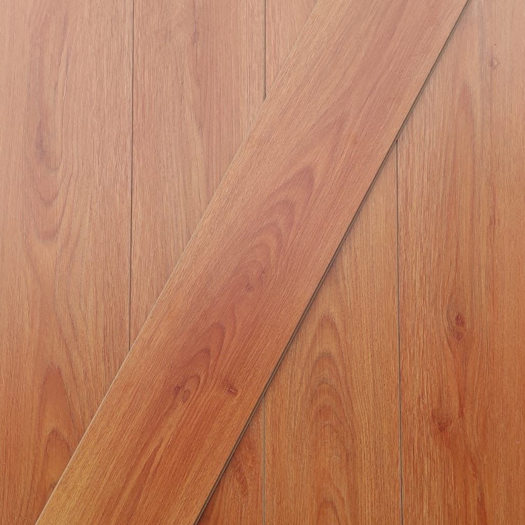 PISO FLOTANTE 8MM 1.952M2 0