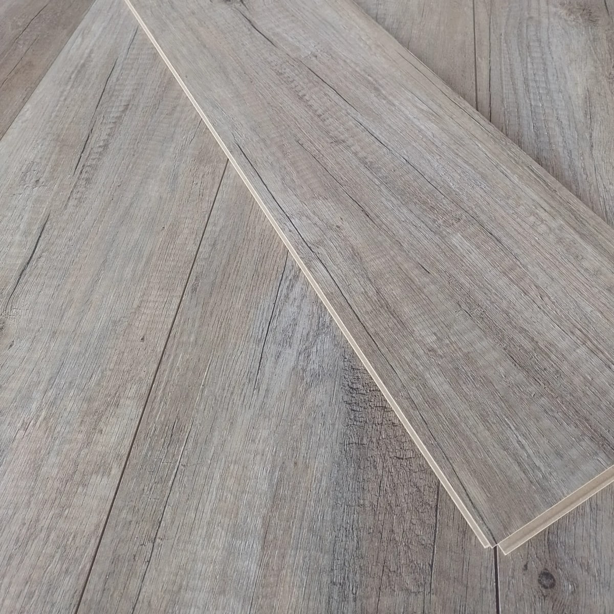 PISO FLOTANTE 8MM 1.952M24