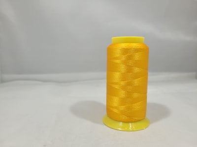 HILO DE BORDAR A MAQUINA PETUNIA AMARILLO ORO 53331