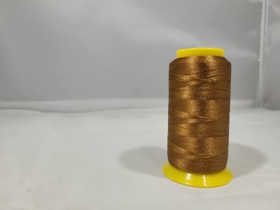 HILO DE BORDAR A MAQUINA PETUNIA DORADO 5490