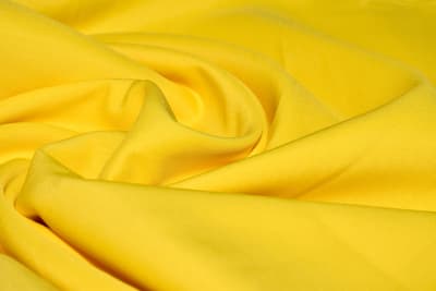 TELA BI STRETCH COLOR AMARILLO 221