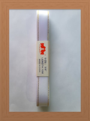 CINTA SATIN BORDE DORADO 1.5 CM BLANCO