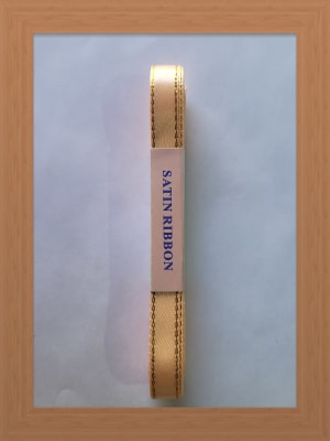 CINTA SATIN BORDE DORADO 1 CM DAMASCO