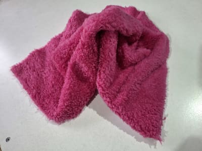 TELA CORDERITO COLOR FUCSIA
