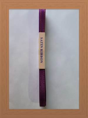 CINTA SATIN BORDE DORADO 0.7 CM MORADO
