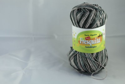 HILO FRESQUITA MIX UKRYL NEGRO 04