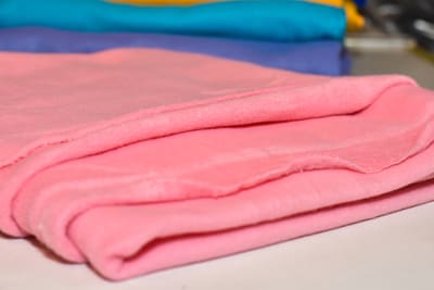 TELA POLAR COLOR PALO ROSA 181