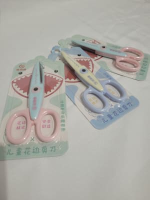 TIJERAS ZIG ZAG DISEÑO MEDIDA 13 CM3