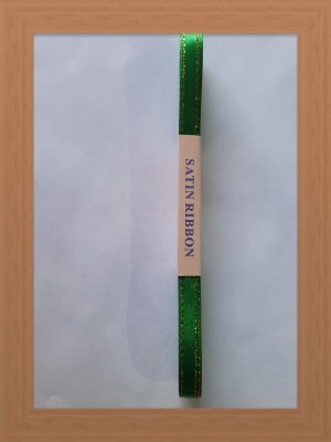CINTA SATIN BORDE DORADO 0.7 CM VERDE NAVIDAD