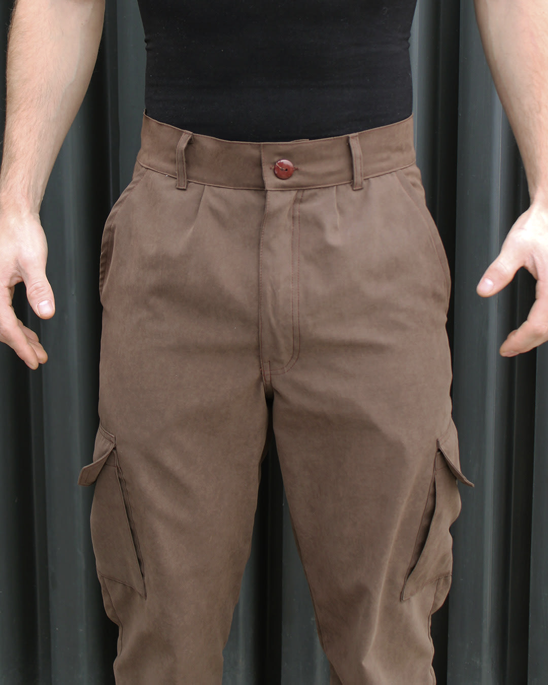 Pantalón Café Moro Cargo1