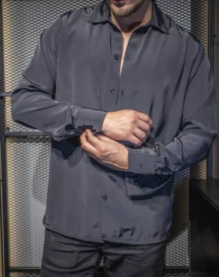 Camisa Satinada Negra