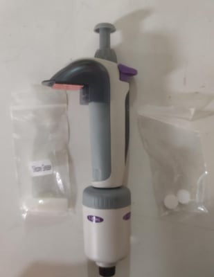 Micropipeta variable 1000 - 10000 ul 1 - 10mL (INC IGV)1