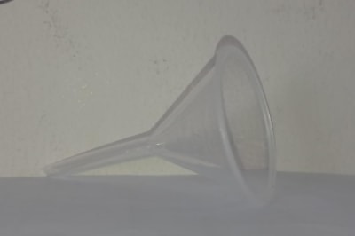 EMBUDO DE PLÁSTICO 60MM (Inc.IGV)1