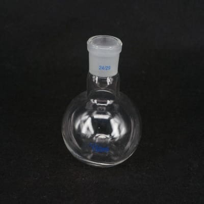 Matraz de Ebullcion  Fondo plano, cuello corto, boca esmerilada estándar (Inc IGV)1
