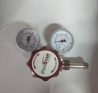 Entrada máxima de 3000 psi Salida máxima de 250 psi (INC IGV)1
