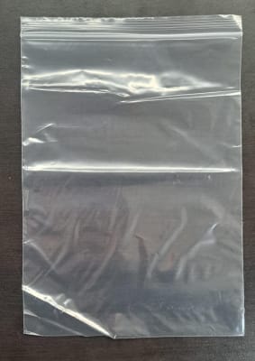 BOLSA ZIPLOC 7 PULGADAS DE ANCHO X 10 PULGADAS DE LARGO, MATERIAL DE POLIETILENO DE BAJA DENSIDAD (LDPE),BOLSA TRANSPARENTE AUTOSELLANTE, UNA SOLA DE CAPA DE 50 MICRAS PK/100 (INC IGV)1