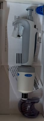 TRANSFERPETTE S - PIPETA AJUSTABLE DE CANAL UNICO 1000-10000µL DE VOLUMEN-BRANDTECH, 2704784 (INC IGV)