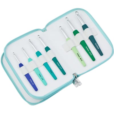 Waves Grande Set of Colorful crochet hooks1