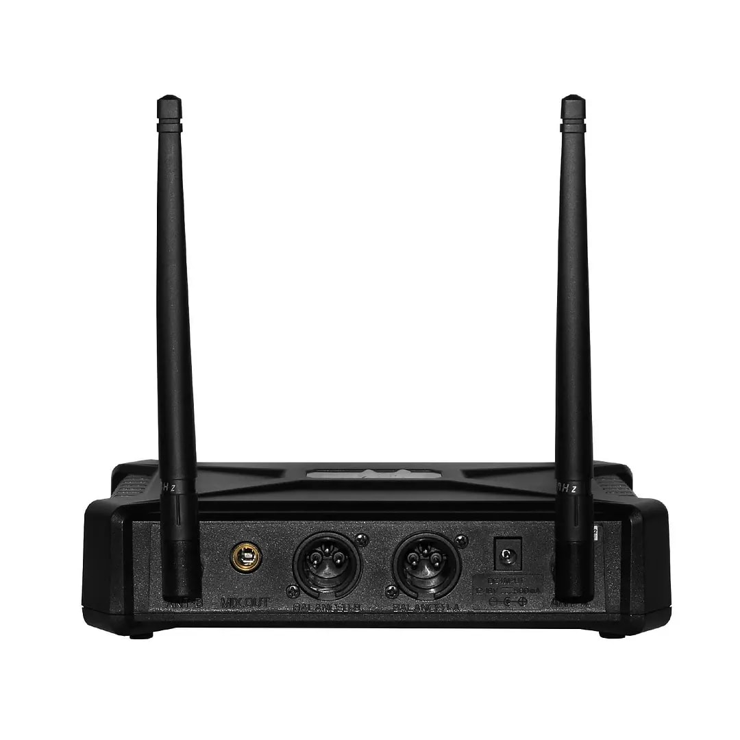 Sistema inalámbrico dual de micrófonos de mano UHF 600 PRO3