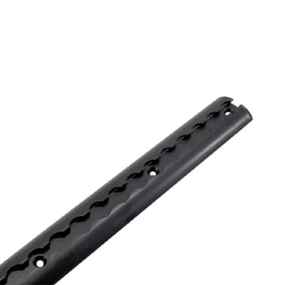 FIJACIONES L-TRACK NEGRA 60'' = 150 CM. PARA CAMIONETAS, FURGONES Y OTROS USOS