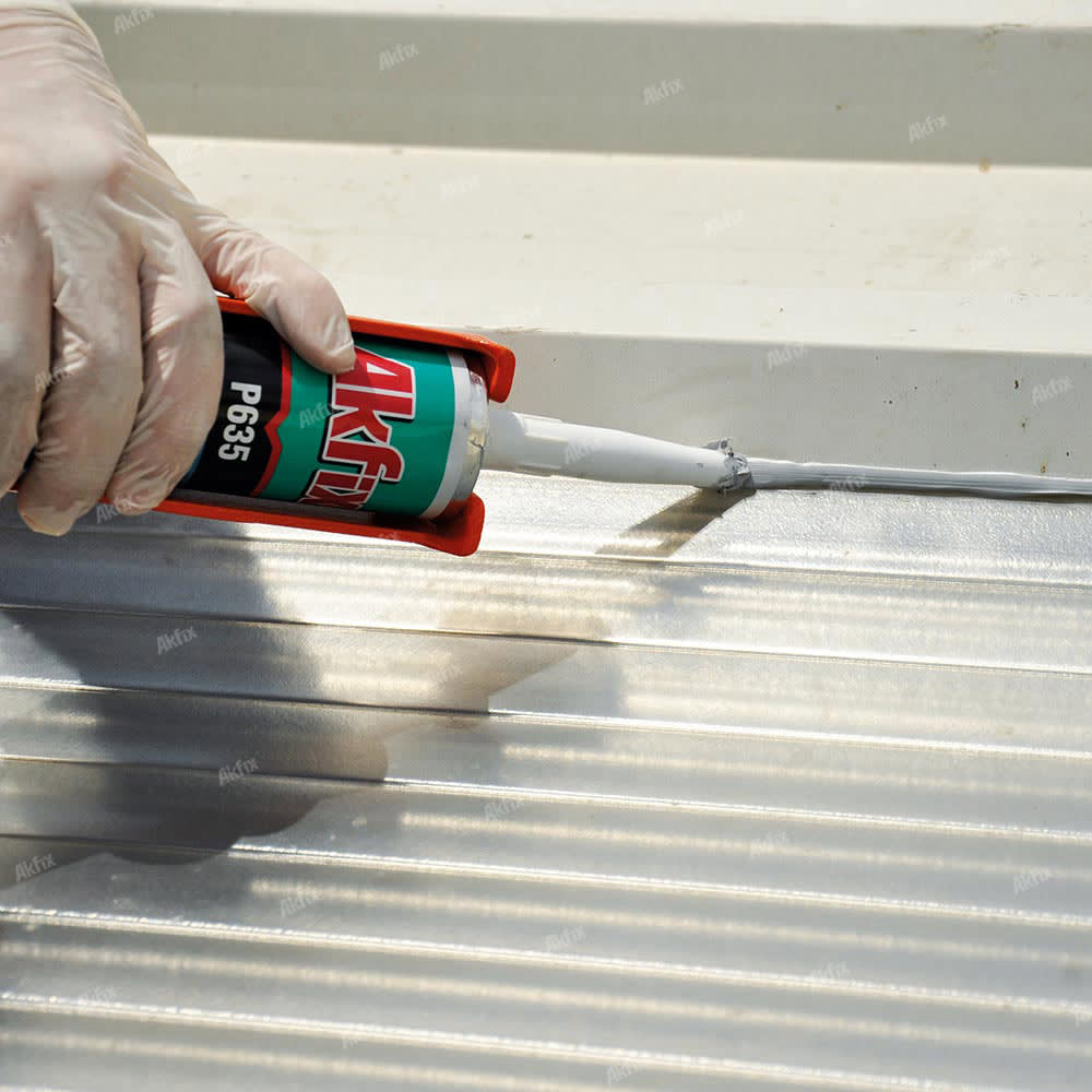 Sellador Poliuretano Construccion Negro Akfix 310 ml3