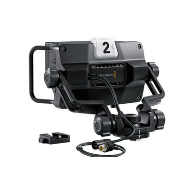 Blackmagic Design 7