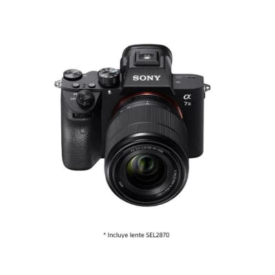 SONY Alpha 7 III sensor full-frame de 35 mm + lente de zoom de 28-70 mm