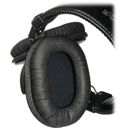 Sony MDR-7506 Headphones1