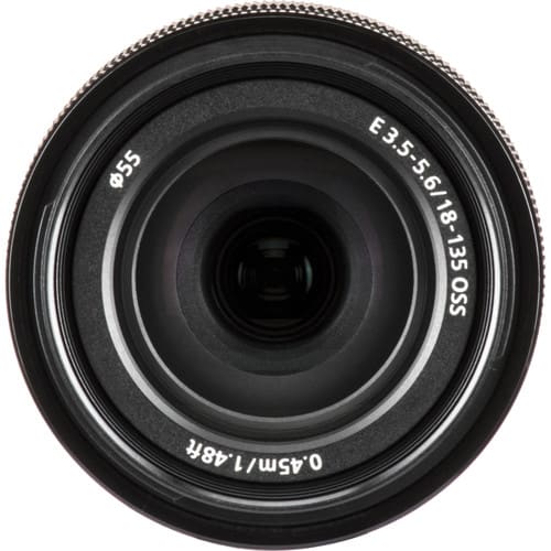 Sony Montura tipo E, formato APS-C, Lente de zoom estándar de 7,5x, compacto y ligero3