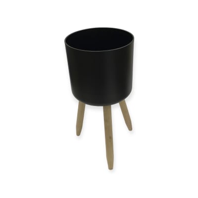 Macetero metálico negro patas madera negro mediano1