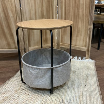 Mesa redonda con canasto género1