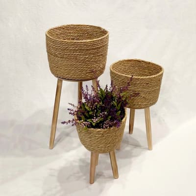 Macetero patas fibra trenzada pequeño1