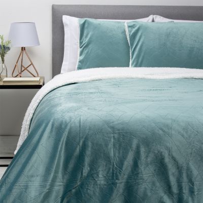 CUBRECAMA SHORT PLUSH DOBLE1