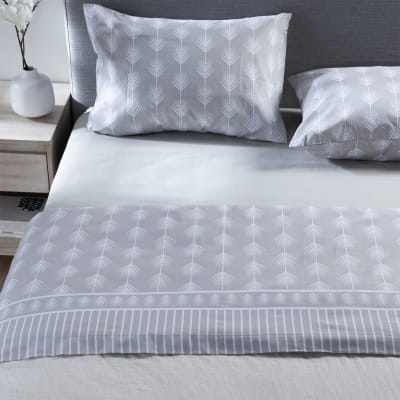 Sábana Zarina Estampada 2.5P Hojas grises