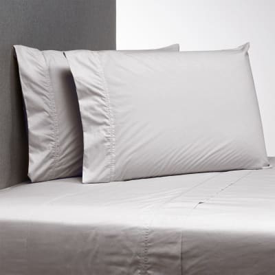 Sábana Zarina Bordado Gris Claro 200 Hilos 2.5 Plazas2