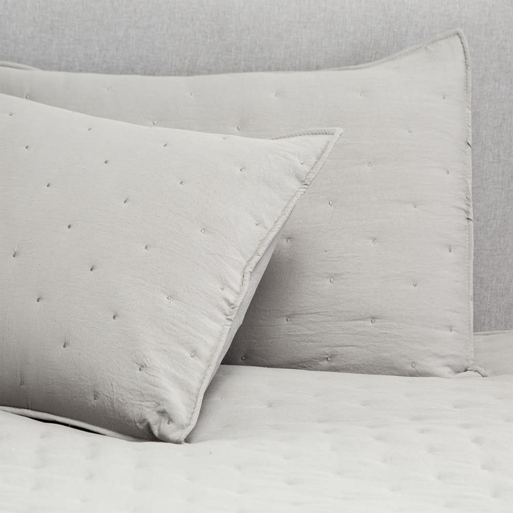 Cubrecama Bordado Prewash Gris 2.5 p