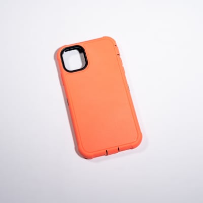 ANTIGOLPES ALTA PROTECCION CORAL IPHONE 11