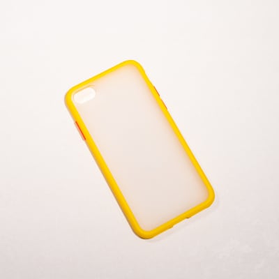 BORDE COLOR REFORZADA  AMARILLA IPHONE 6/6S/7/8/SE2