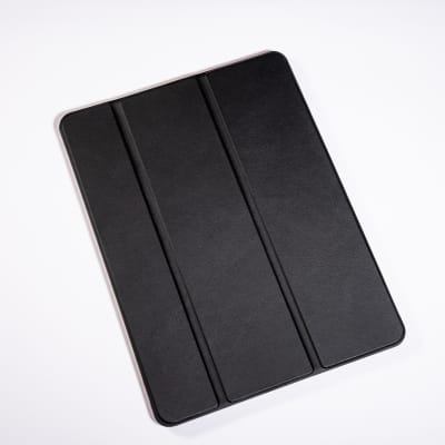 MAGNETICA CON TAPA DE CUERO NEGRO IPAD 10,2´´ DE 7MA/8VA/9NA GENERACION