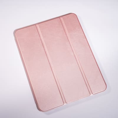 MAGNETICA CON TAPA DE CUERO ROSADO PALO IPAD 11´´ PRO DE 1RA/2DA/3RA GENERACION