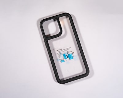TRANSPARENTE + BORDE COLOR REFORZADA NEGRO IPHONE 14 PRO MAX
