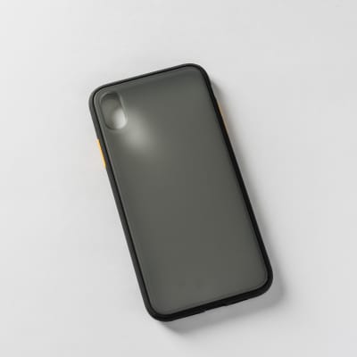 BORDE COLOR REFORZADA NEGRO IPHONE XS MAX