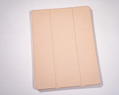 MAGNETICA CON TAPA DE CUERO ROSADO 2 IPAD PRO 10,5